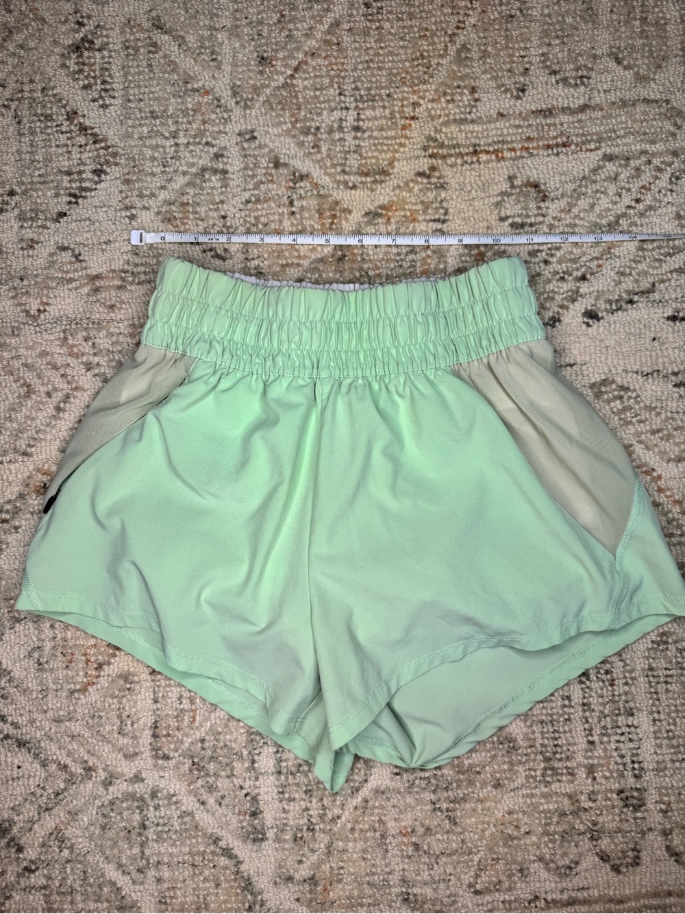 Lolë Light Green XS Elastic-Waist Athletic Shorts